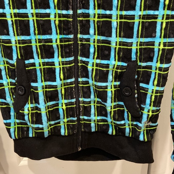 Triple Flip Black, Blue and Green Plaid Patterned Plush Zipping Hoodie - Picture 3 of 7